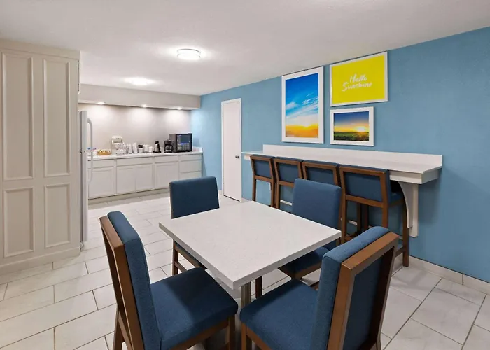 Days Inn & Suites By Wyndham Vicksburg