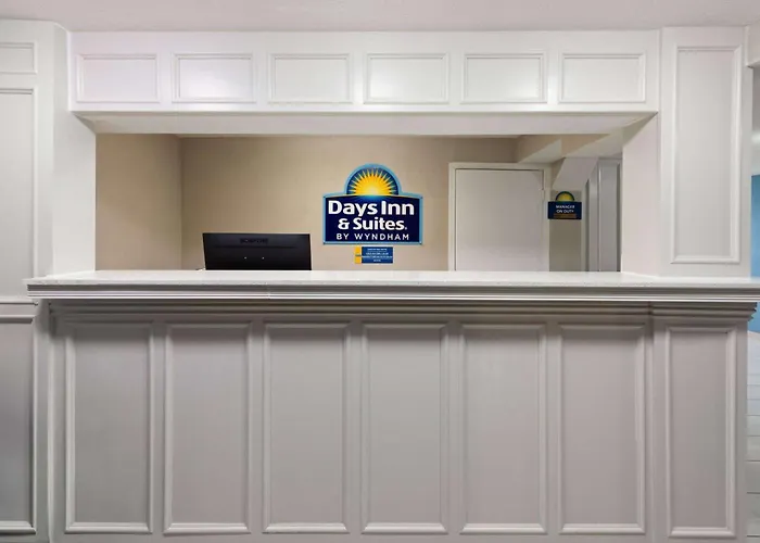 Days Inn & Suites By Wyndham Vicksburg