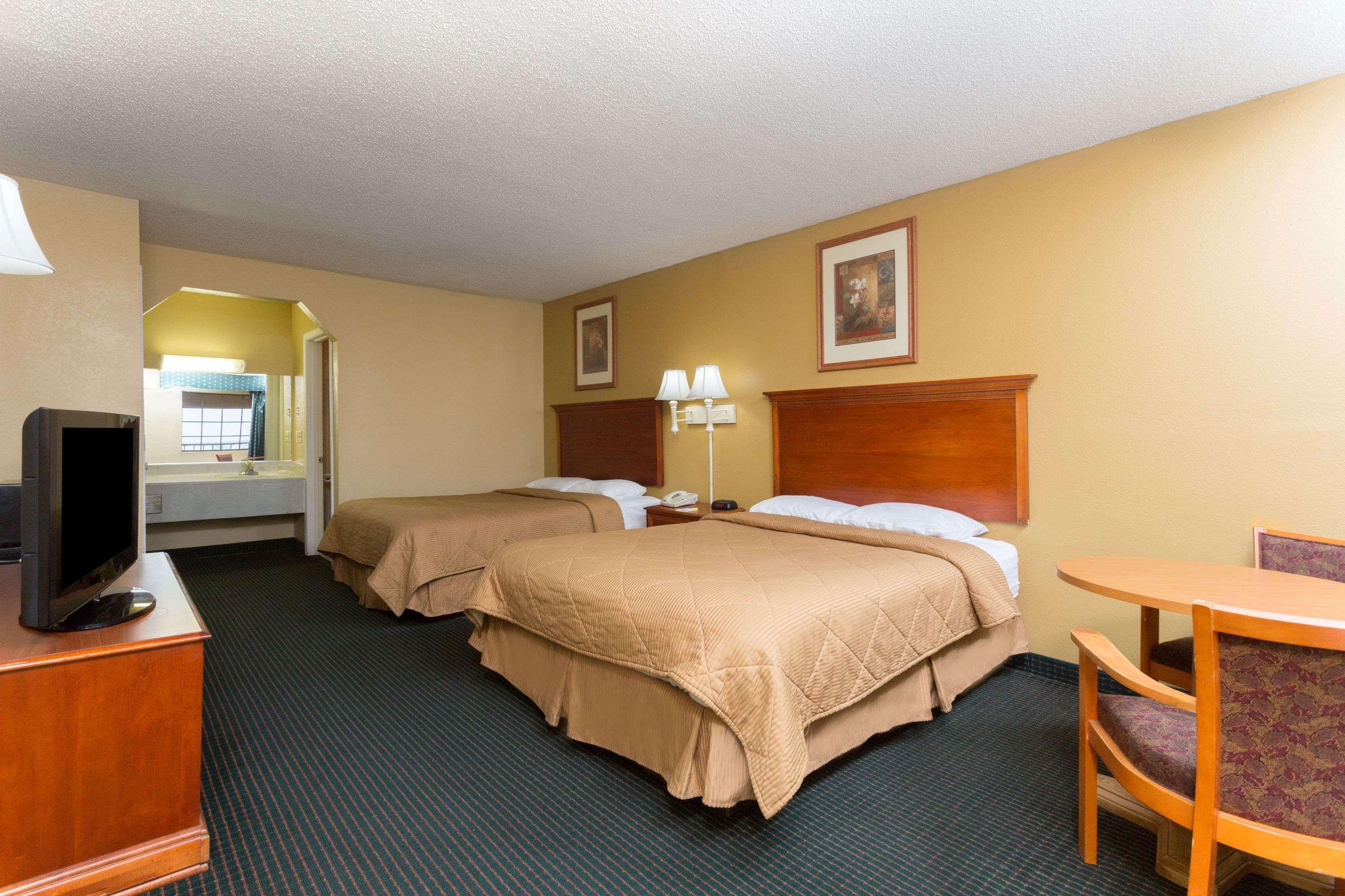 Days & By Wyndham Hotel Vicksburg